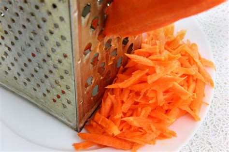 can you shred carrots in a food processor